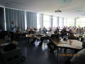 J. Buschbacher bei der Präsentation von Windows 10 Fortbildungsveranstaltung für Senioren-Internet-Helfer im Haus auf der Alb" Bad Urach.